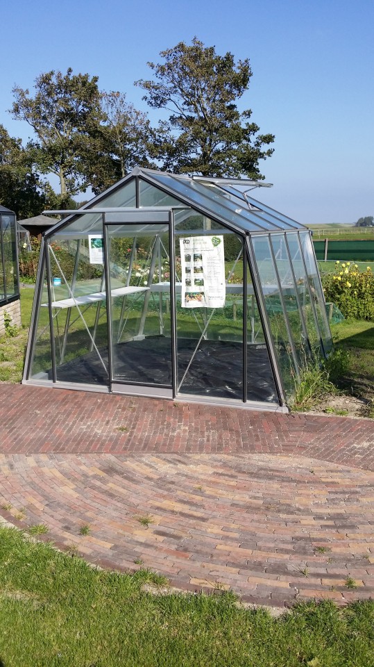 ACD tuinkas S104H-B 9.12 m2 Afmeting: 3.06m x 2.98m